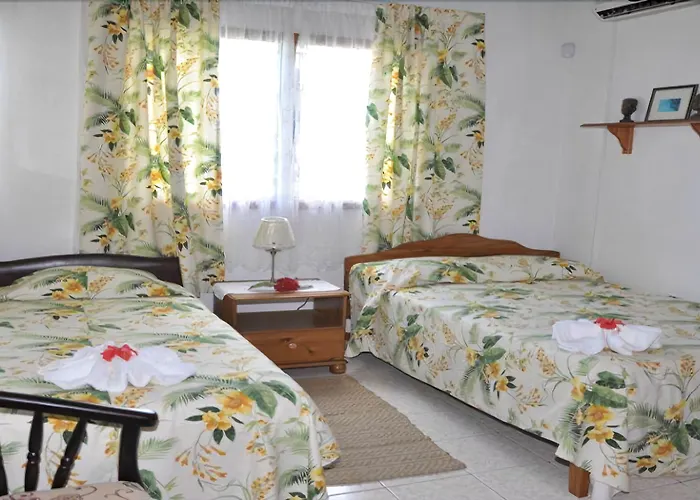 Le Manglier Guest house Pointe La Rue
