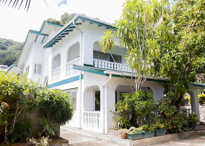 Le Manglier Guest house Pointe La Rue
