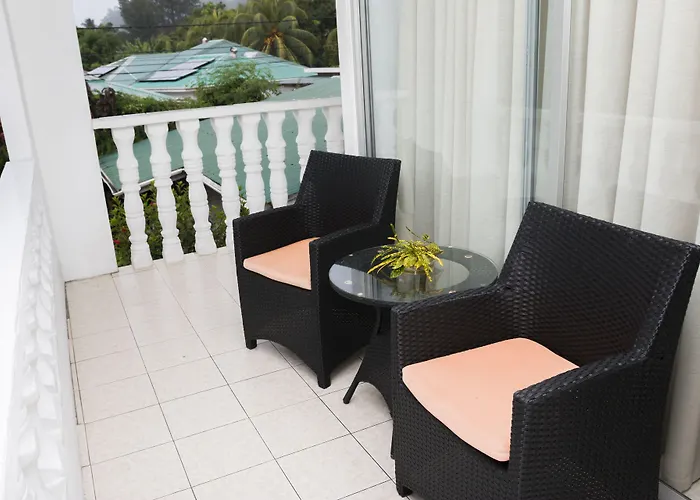 Le Manglier Guest house 3*